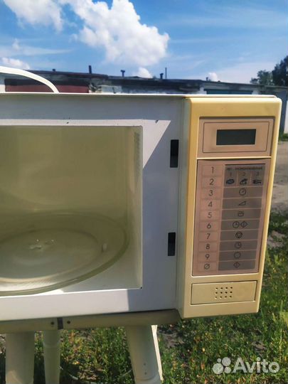 Микроволновая печь на запчасти