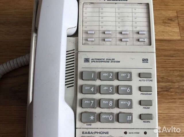 Телефон стационарный с памятью на 28 номеров