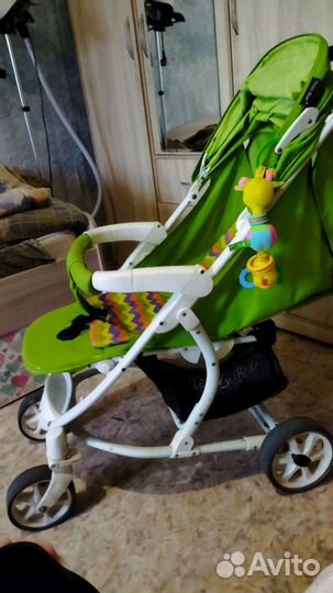 Прогулочная коляска