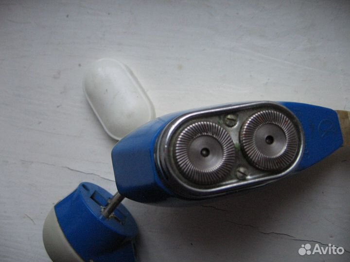 Электрическая бритва 