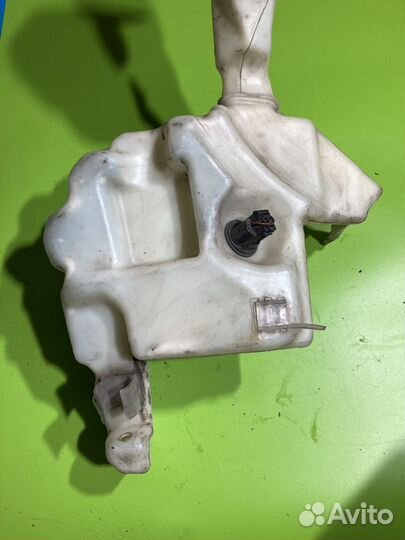 Бачок омывателя VW Passat B5,B5+