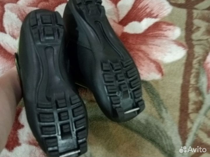 Лыжные ботинки