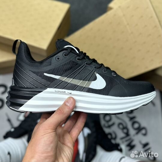 Беговые кроссовки Nike Lunar Roam