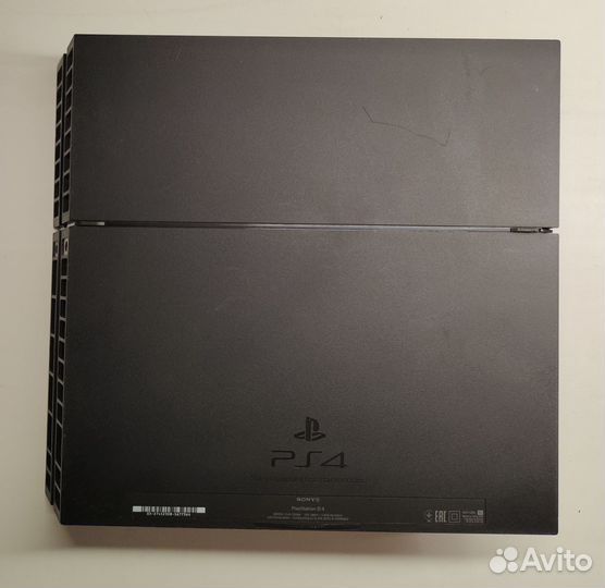 Sony PS4, 1Tb, 50+ игр, 2 геймпада