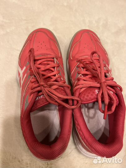 Теннисные кроссовки 36