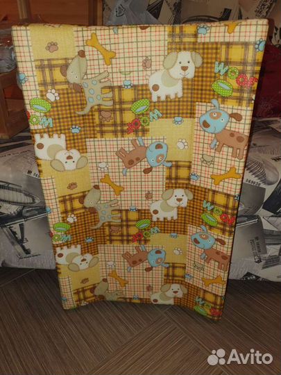 Пеленальный столик на кроватку