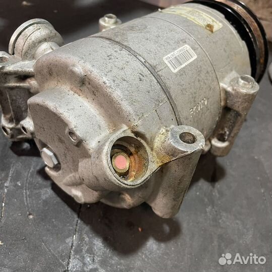 Компрессор кондиционера Ford Focus 2 1333040