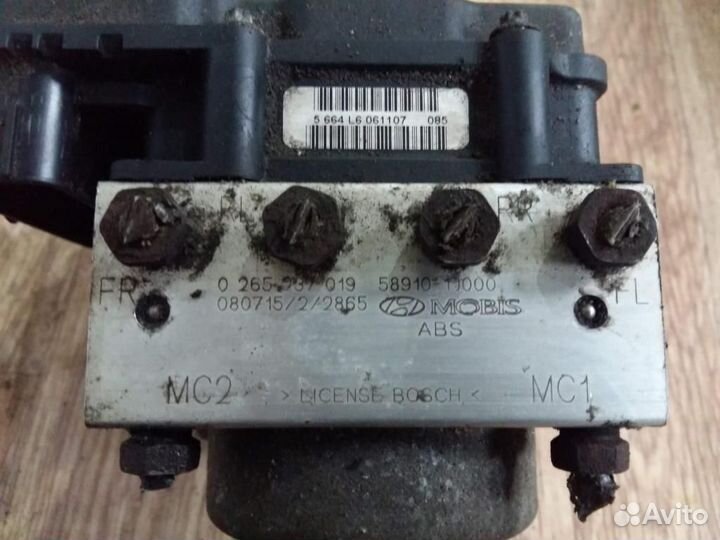 Блок ABS (насос) Hyundai i20 2008-2014