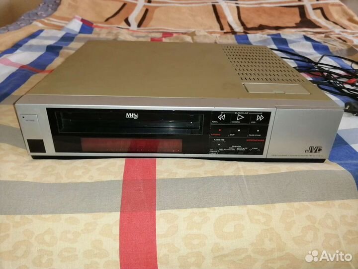 Видеомагнитофон JVC Япония