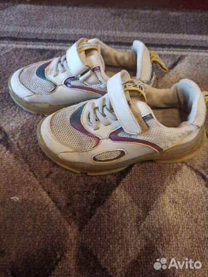 Кроссовки для девочки