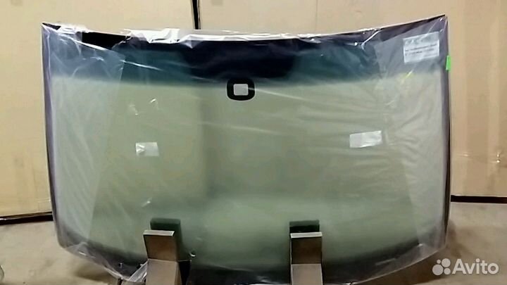 Стекло лобовое VW Golf V 2004-2009