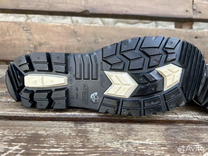 Резиновые сапоги новые