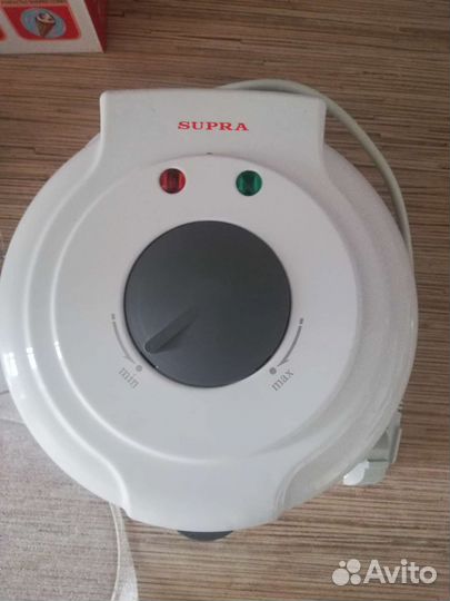 Электрическая вафельница supra