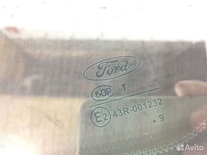 Форточка задняя правая Ford Focus CB sida 2009