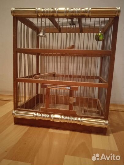 Клетка для птиц из дерева
