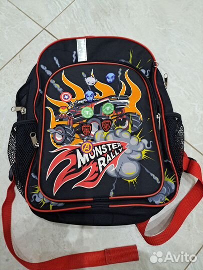 Рюкзак школьный