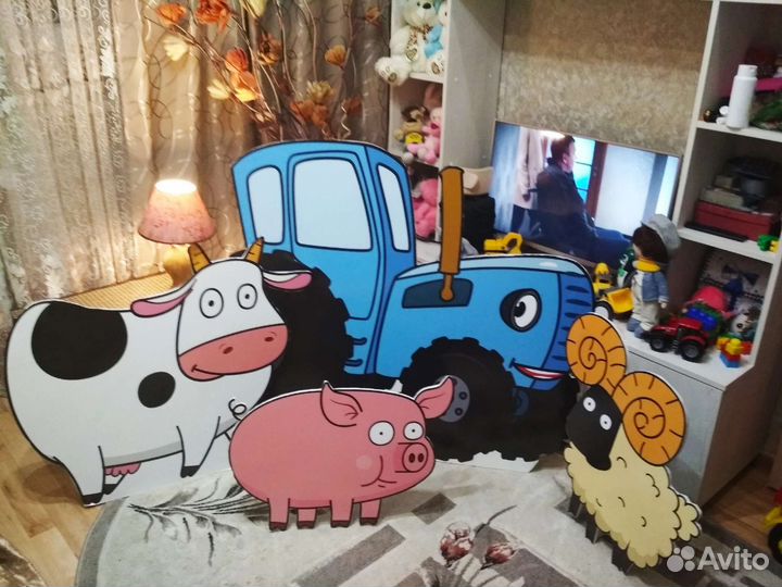 Ростовая фигура Синий трактор