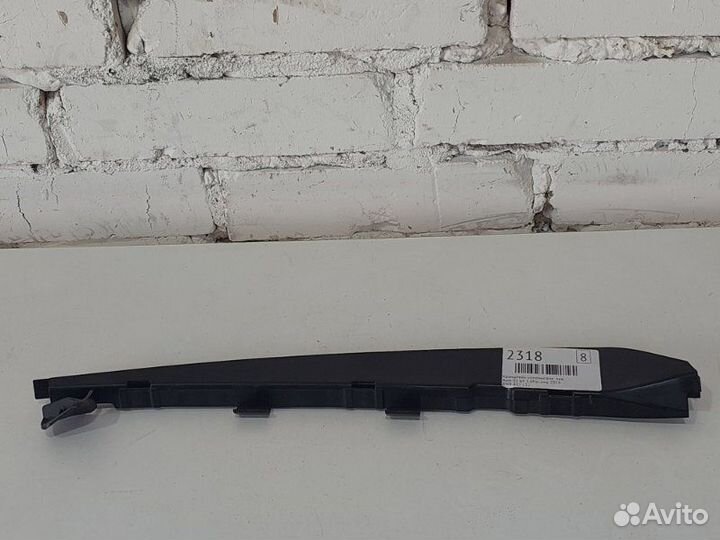 Кронштейн уплотнителя левый Audi S5 B9 3.0ftsi CWG