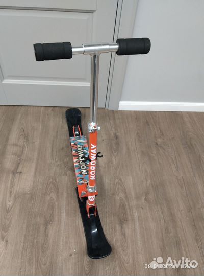 Снежный самокат складной Nordway