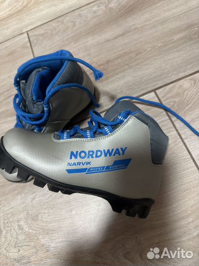 Лыжные ботинки