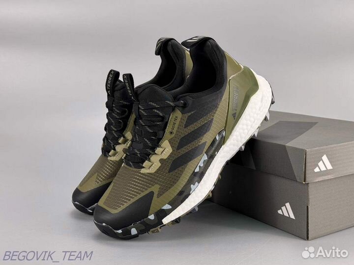 Кроссовки adidas terrex