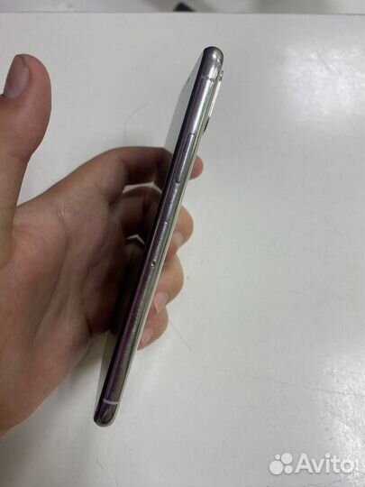 iPhone X, 64 ГБ