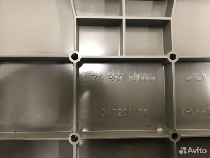 Крышка Almera Tino 2000-2006