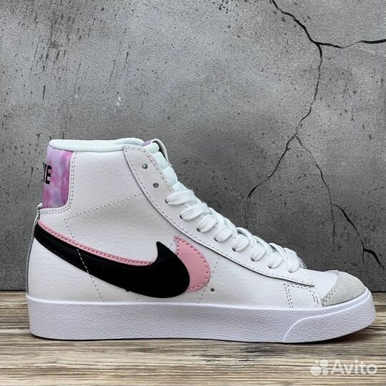 Кроссовки женские Nike Blazer Mid 77