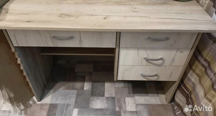 Стол письменный Сити