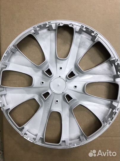 Колпаки колесные peugeot R15 новые оригинал