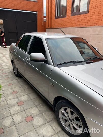LADA Priora 1.6 МТ, 2010, 200 000 км