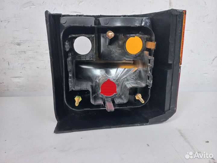 Фонарь задний правый VW Transporter T4