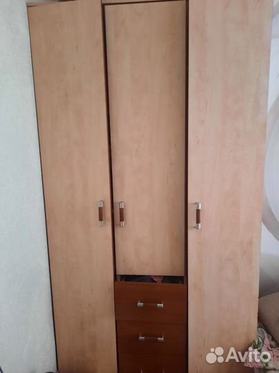 Продам шкаф