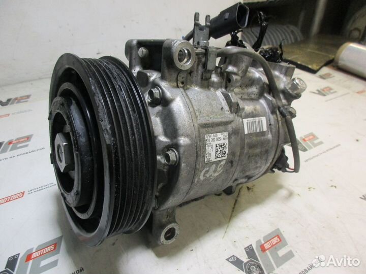 Компрессор кондиционера Audi 8T0260805Q