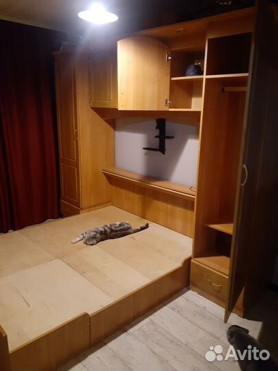 Спальный гарнитур