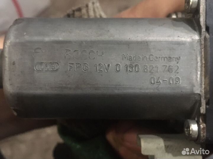 Мотор стеклоподъемника правого Пежо Партнер М59