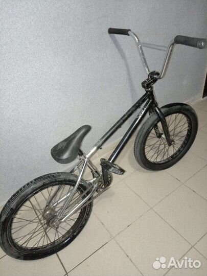 Трюковой велосипед BMX