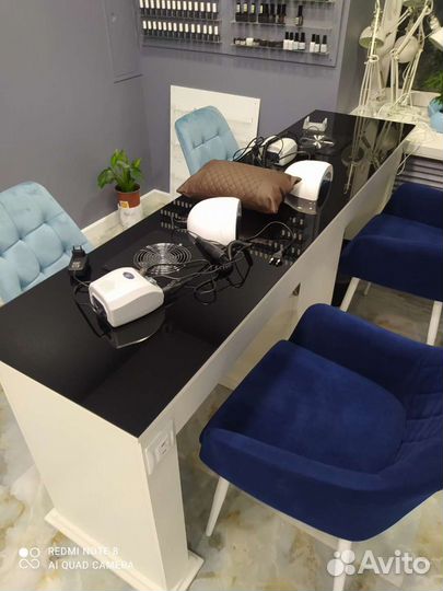 Маникюрный стол