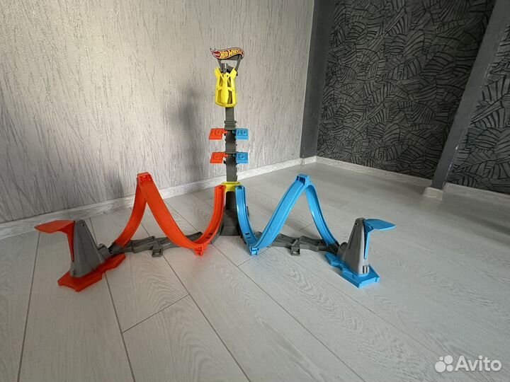 Hot wheels трек