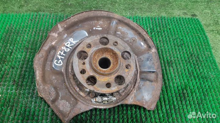 Кулак задний правый Mercedes Benz E-class W211 20