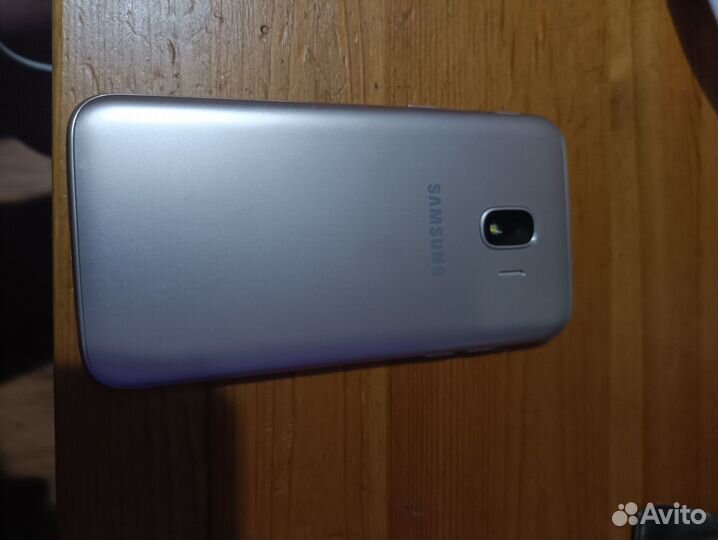 Смартфон Samsung Galaxy J 2