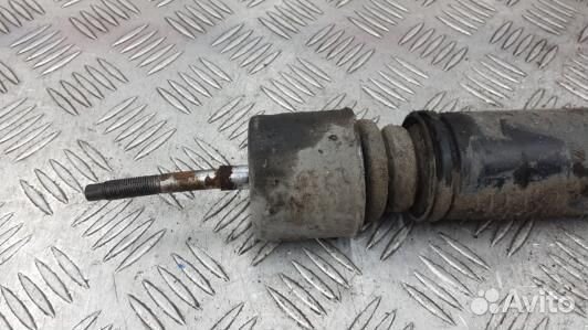 Амортизатор задней балки nissan note E11 (6DN11LX0