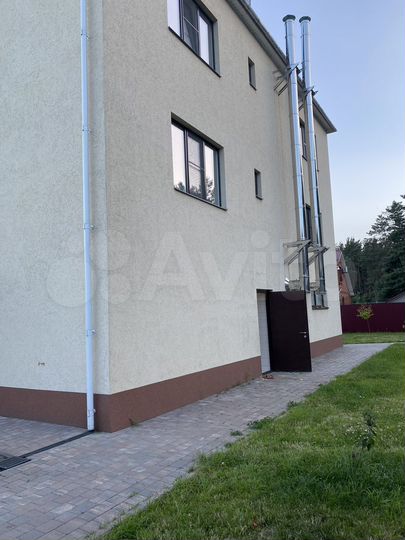 Дом 400 м² на участке 10,5 сот.