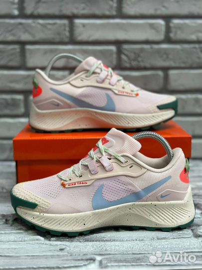 Кроссовки nike женские