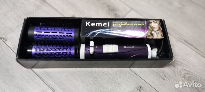 Фен с вращающейся щеткой