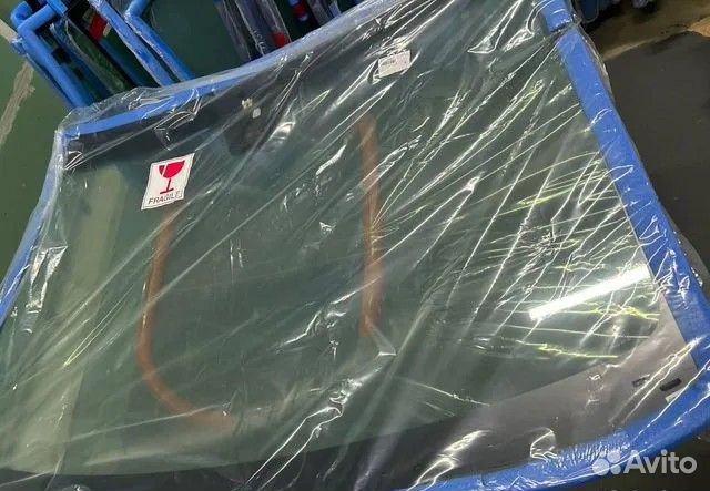 Лобовое стекло на Hyundai Staria от 2021 г