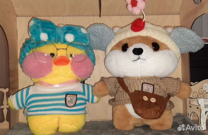 Уточка Лалафанфан и собачка Сиба Ину