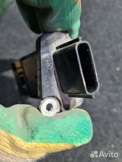 Датчик массового расхода воздуха Nissan Juke F15