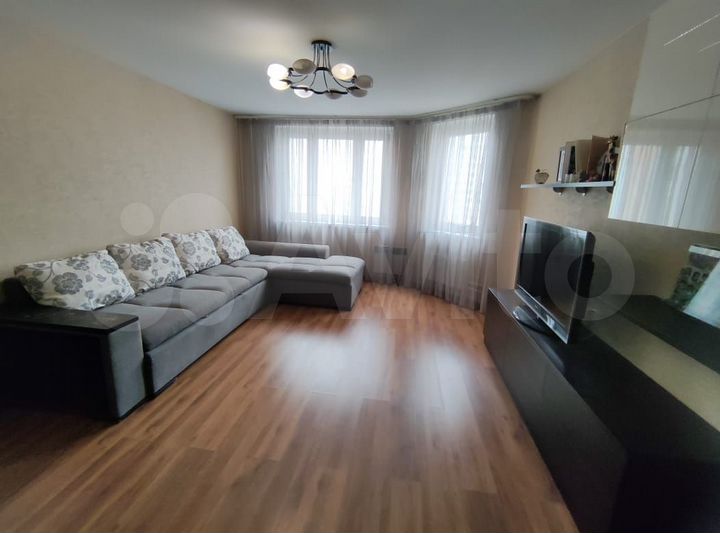 2-к. квартира, 60,4 м², 9/17 эт.