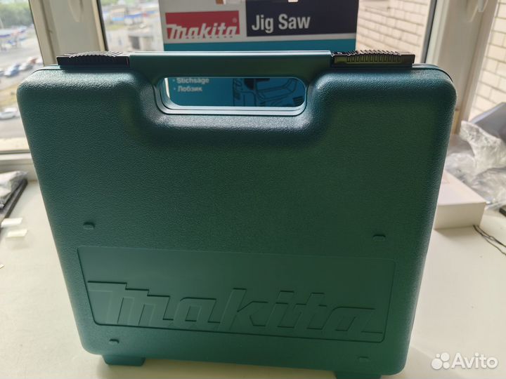 Электрический лобзик Makita 4329k (новый)